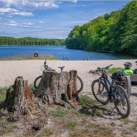 Fischerdorf Ddh Haffglueck Hébergement de vacances Zirchow